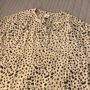 Cabi - luxury brand women’s size medium top